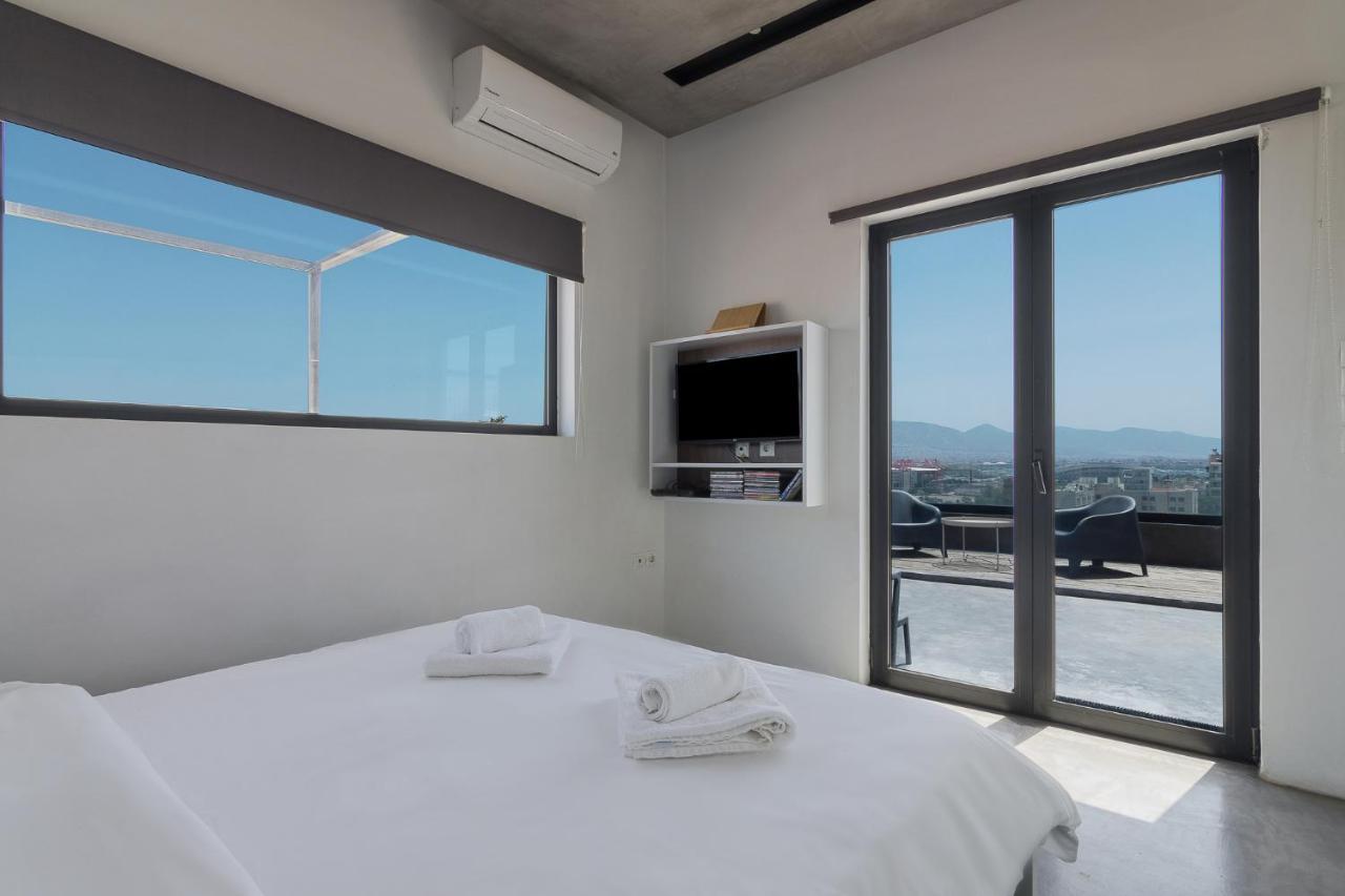 Apartment With Terrace In Pireus Zewnętrze zdjęcie
